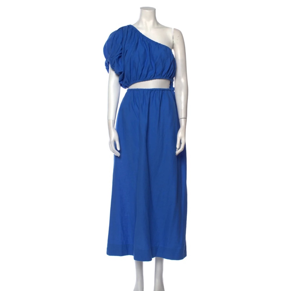 Dress one shoulder